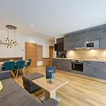 Lerch Suites Lägenhetshotell