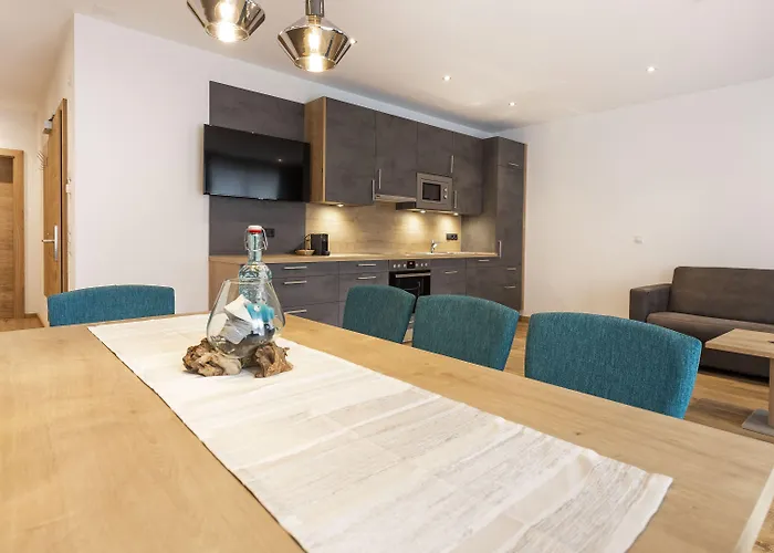 Lerch Apartmanhotel 4*