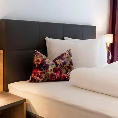 Lerch Aparthotel 4*