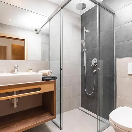 Apart-hotel Lerch 4*