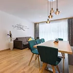 Lägenhetshotell Lerch Suites 4*