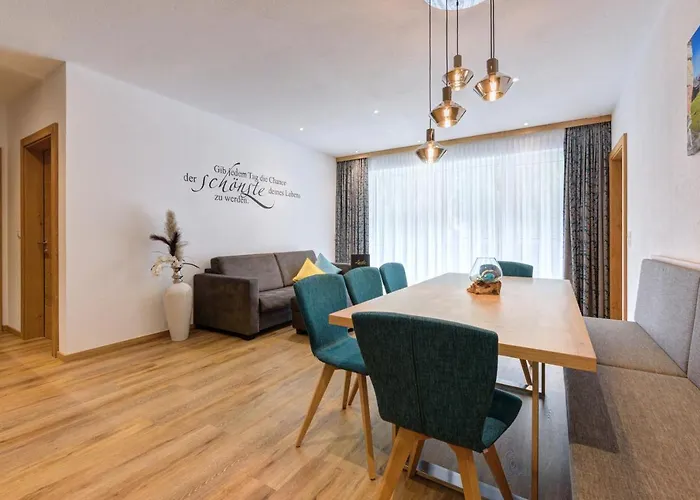 Aparthotel Lerch Suites 4*